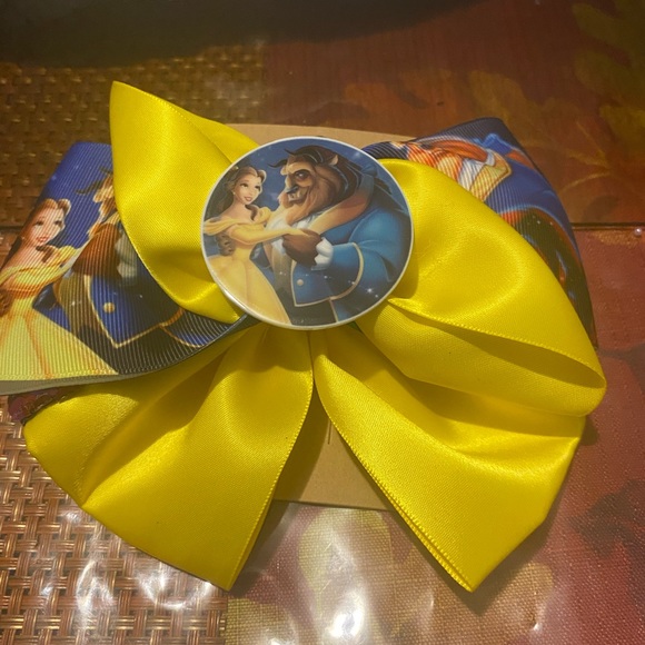 Beauty and the beast - Picture 1 of 1